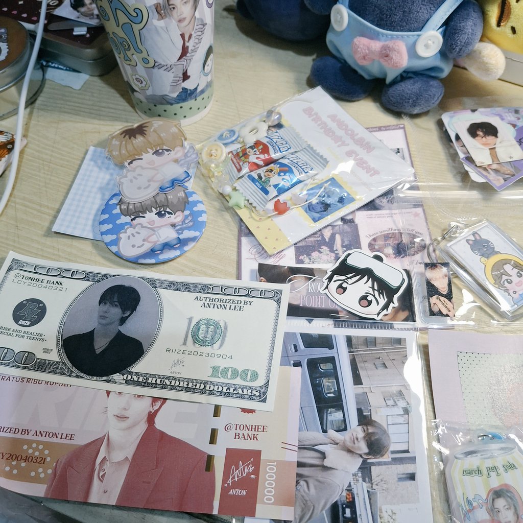 mon 𖹭⭑ tweet media