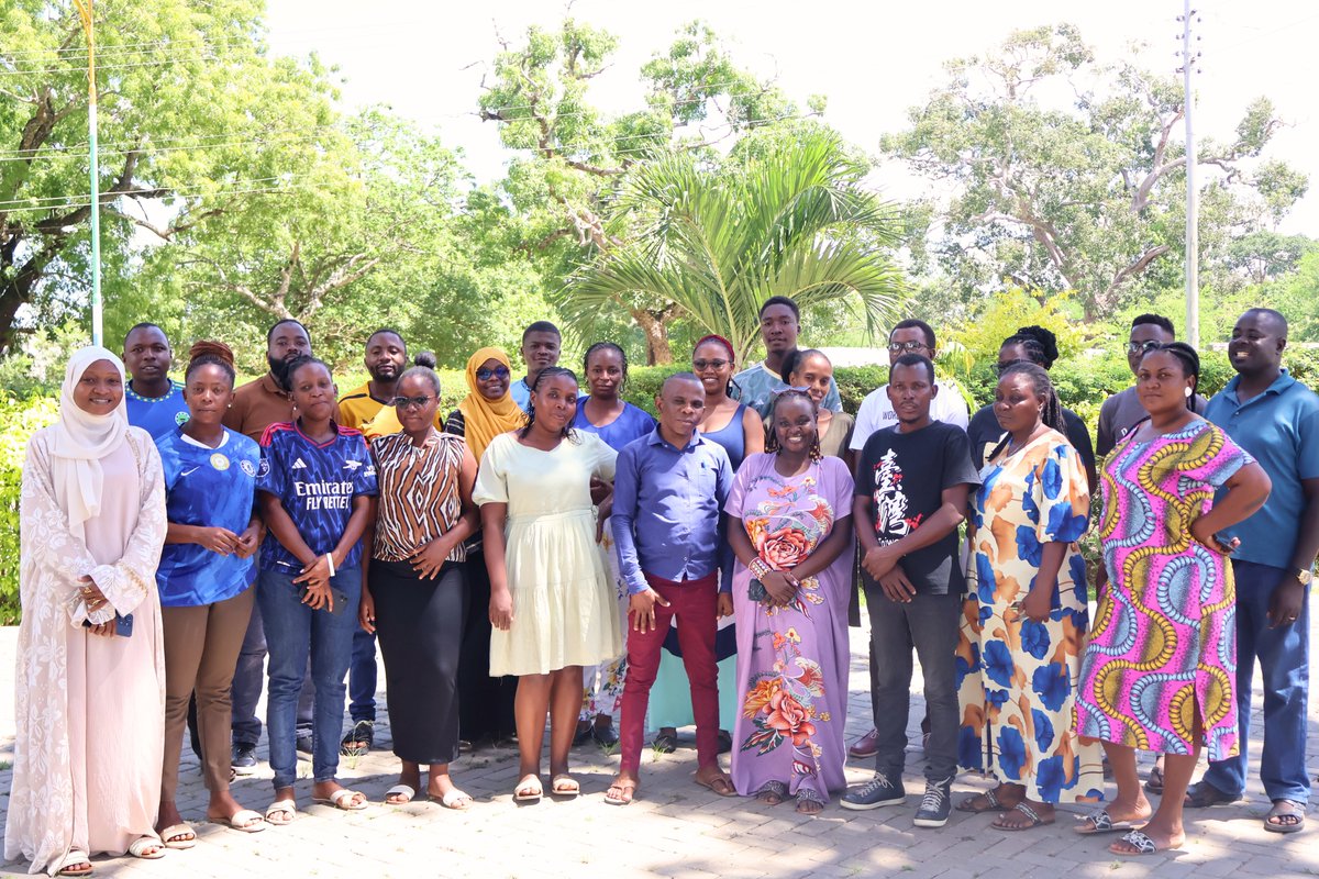 EACHRights's tweet photo. In Rabai, Kilifi, we partnered with @amnesty and @esrc_hakijamii  to strengthen grassroots CSOs, boosting skills in project management, resource mobilization, networking, and advocacy, empowering communities to engage duty bearers and drive lasting reforms. https://t.co/CdC7oJVazs