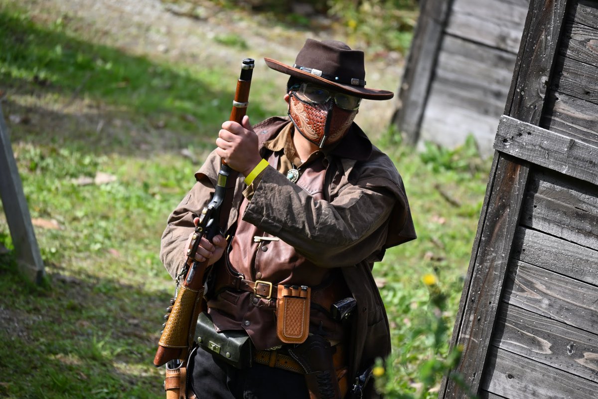 田んぼのガンマン～いつもの装備へ～ tweet media