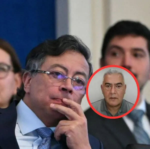 Aparecen videos y audios que enredan a personas cercanas a Petro con red de 'Papá Pitufo'
Audios interceptados revelan presuntos pagos ilegales a altos mandos en Bogotá y mencionan vínculos con personas cercanas al mandatario