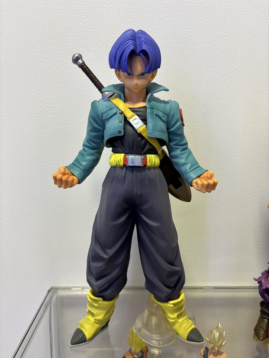 0817_big's tweet image. MSPトランクスを購入していました🗡️
超サイヤ人と迷ったけど、原作寄りの塗装と造形というレビューを拝見したので、通常版を購入しました🗡️

やっぱトランクスは情報量が多いから観てて飽きん！あと顔がバチバチトランクス🗡️

我が一軍の仲間入りが決定しました🗡️

#ドラゴンボール
#フィギュア
#MSP