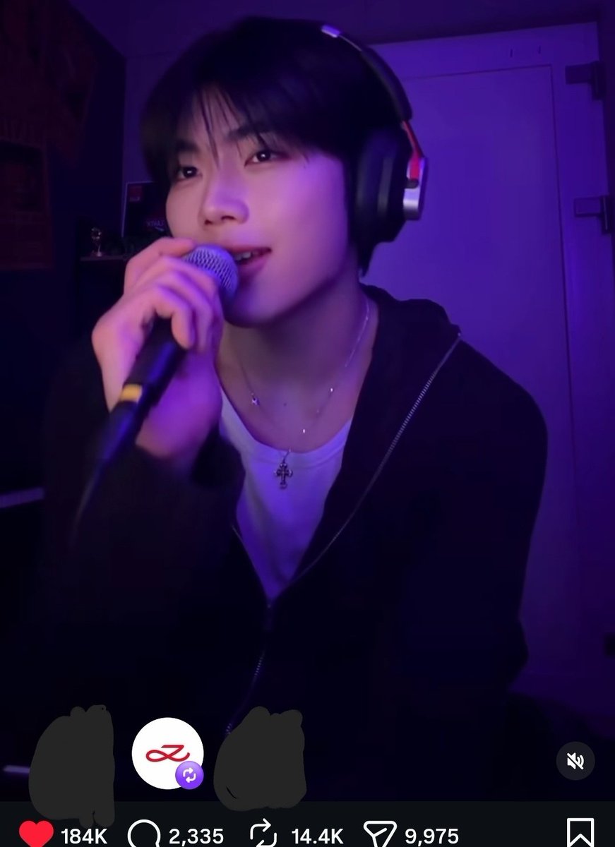 Monoghost_H's tweet photo. Woahhh Jungkook liked and reposted Gunwook's cover of Swim!!!! https://t.co/CeydTFN0RU