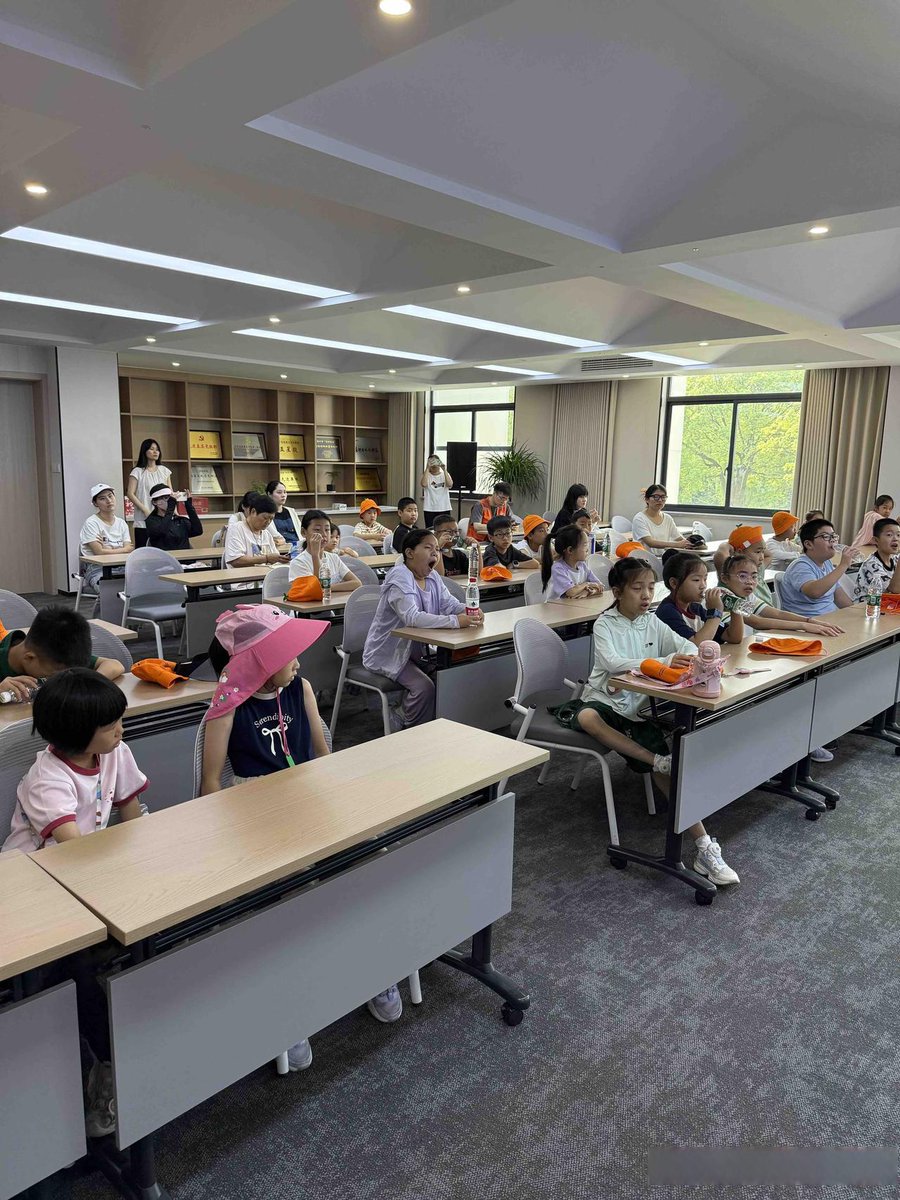 Jessica Ostlund tweet media