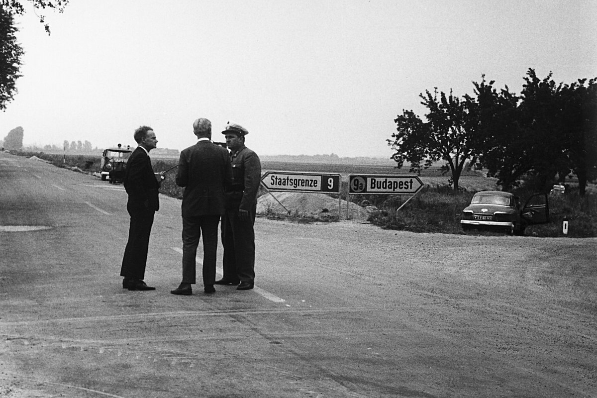 Amy Pope tweet media