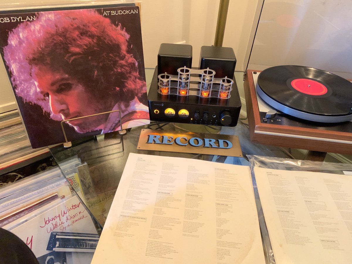 DavidRheins tweet media