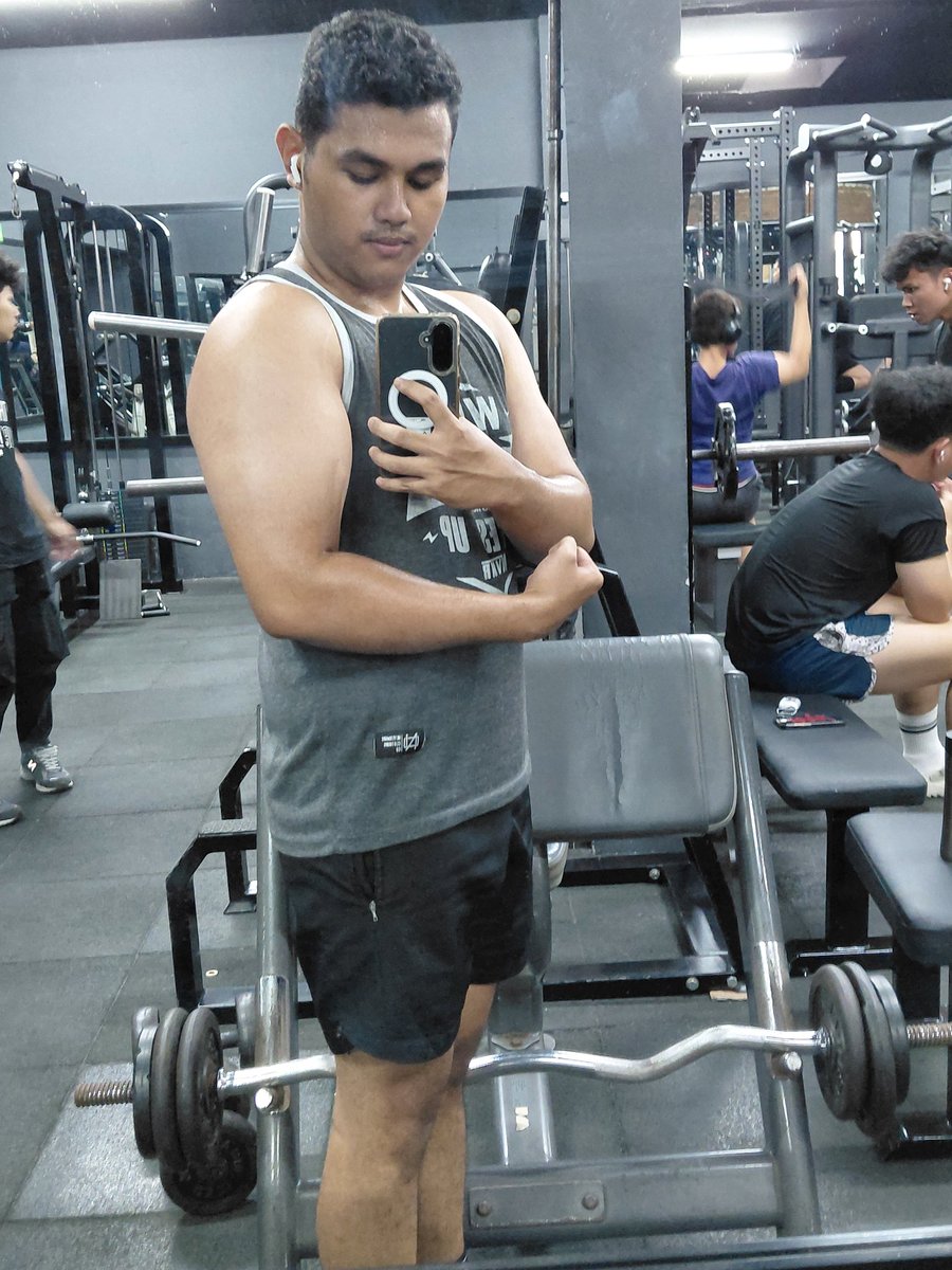 arkielogy tweet media