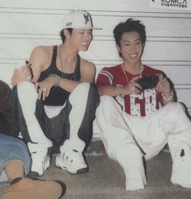 🍍 (CENSOR NAME!) tweet media