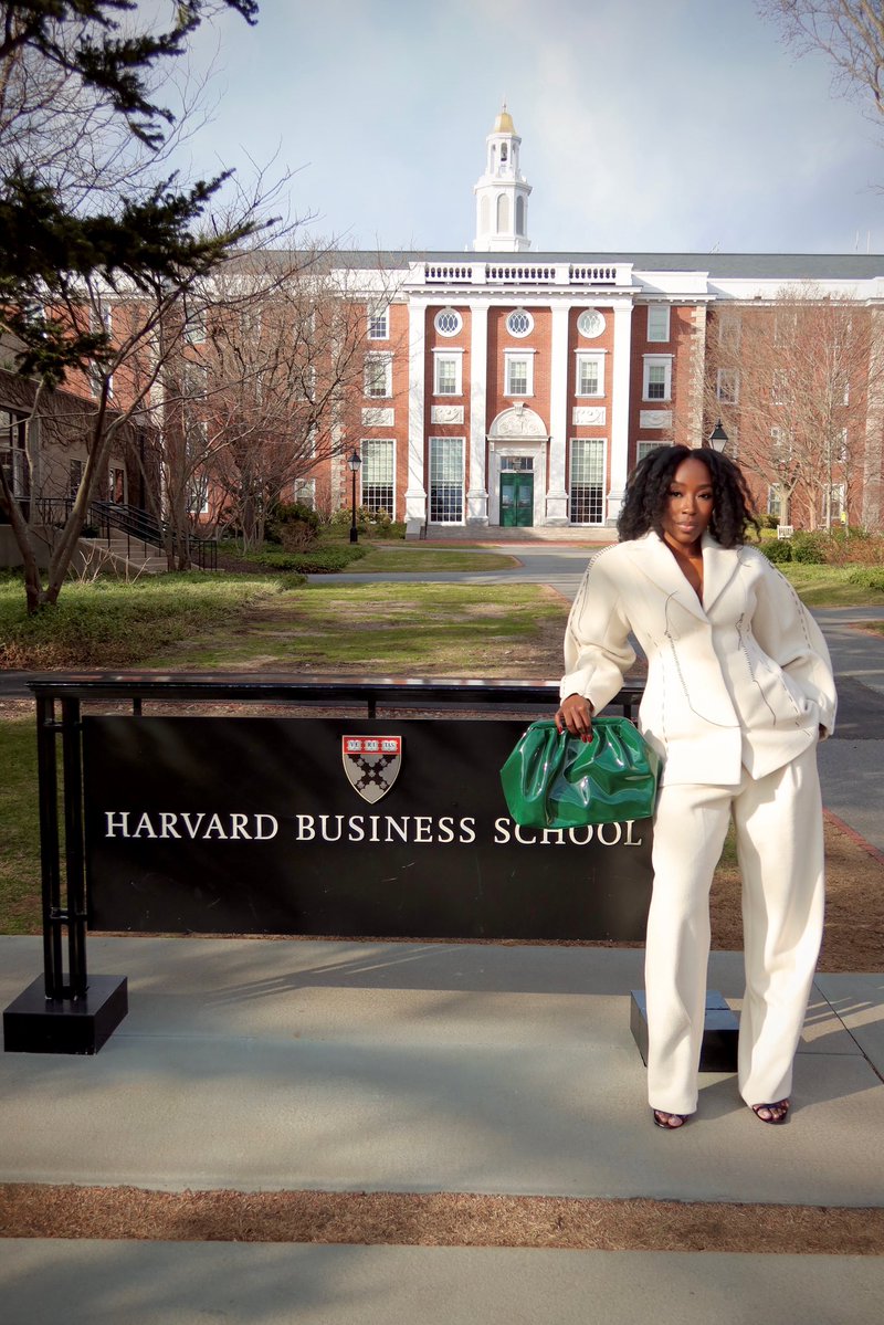 Beverly Naya tweet media