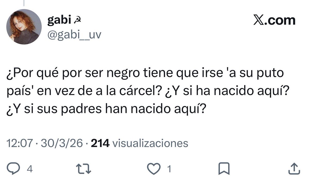 Una chica es acosada en la calle por un foráneo salido. En el vídeo se muestra cómo la persigue y posteriormente la amenaza con pegarle. Por suerte la chica encuentra una tienda y se refugia.

Los comentarios de feministas reprendiendo a la chica: