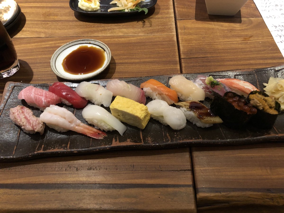 chat_hina's tweet photo. 一緒に決めた目標を無事達成できたご褒美にお寿司を食べに！✨🍣

頑張ったご褒美って大事！それは相手から言われるのも嬉しいけど、自分自身で自分のこと褒めてあげるこ���！

自分のことを昨日より少しずつ好きになっていければいいんです！
#いいねした人フォローする
#リモ活
#高収入
#副業
#チャトレ