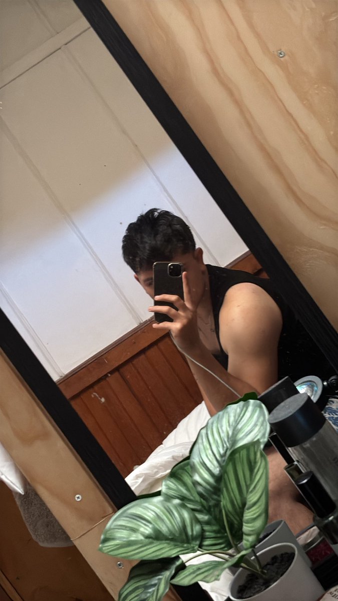 LeSebasFort's tweet photo. Siento que se me tan bien el brazo en esta foto, que ni yo me lo creo 🥹 https://t.co/0fq08FFFDW