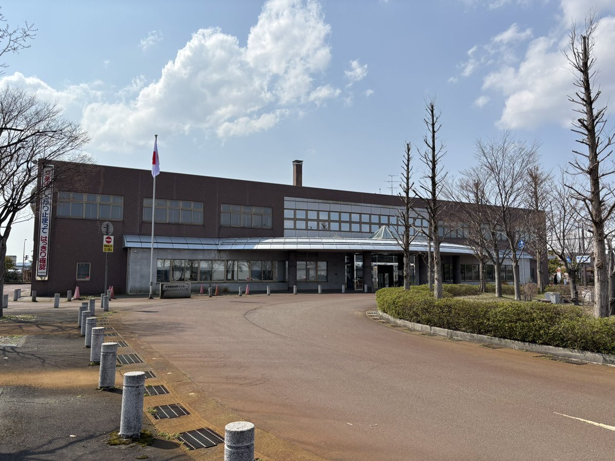 八月+1 tweet media