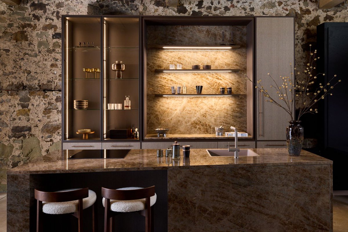 kitchensreview's tweet image. PRODUCTS: Keller Kitchens launches ‘Natural Weave’ design featuring new Ithaca range.
bit.ly/4bGI48S
#design #kitchendesign 
@Keller_Keukens