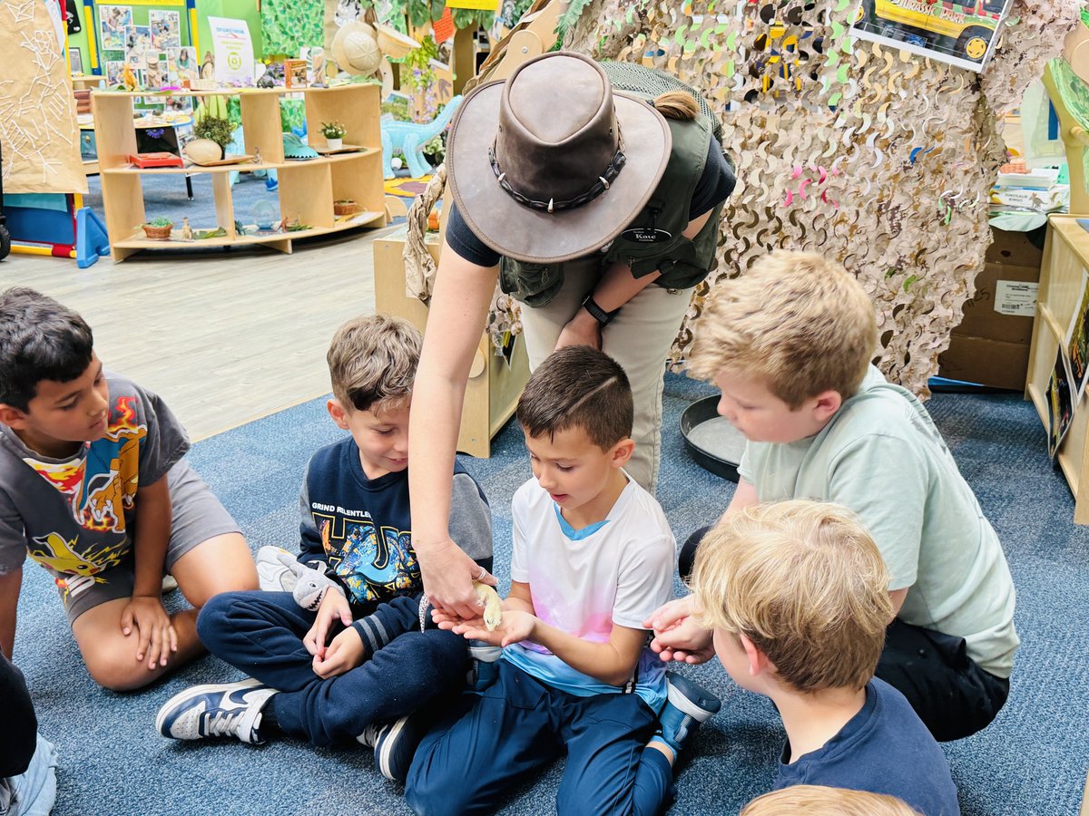 cw_school's tweet photo. Creative World School students have been enjoying some exciting animal visits this month as part of their Animal Adventures theme. Thank you to those who helped bring this special experience to life! 🐹🐢 https://t.co/7F2OieYuHb