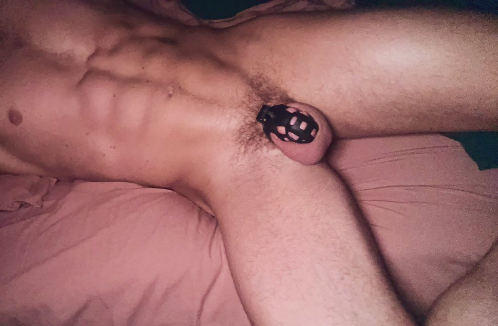 countryboy0867's tweet photo. @AlecDean67 I should be waking up next to you like this 😏 https://t.co/tzOhFhABDA