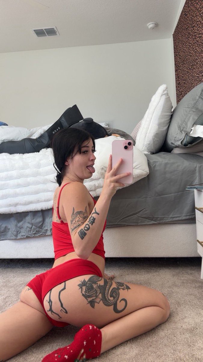Kelsey🥀 tweet media