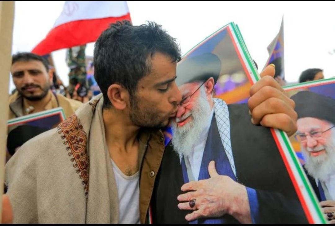 «اعلموا ان جهادكم على مواقع التواصل الاجتماعي
لا يقل بكثير عن الجهاد على السواتر.»

- *الإمام الشَّـ. هيد السّيد #علي_الخامنئي (قده)*