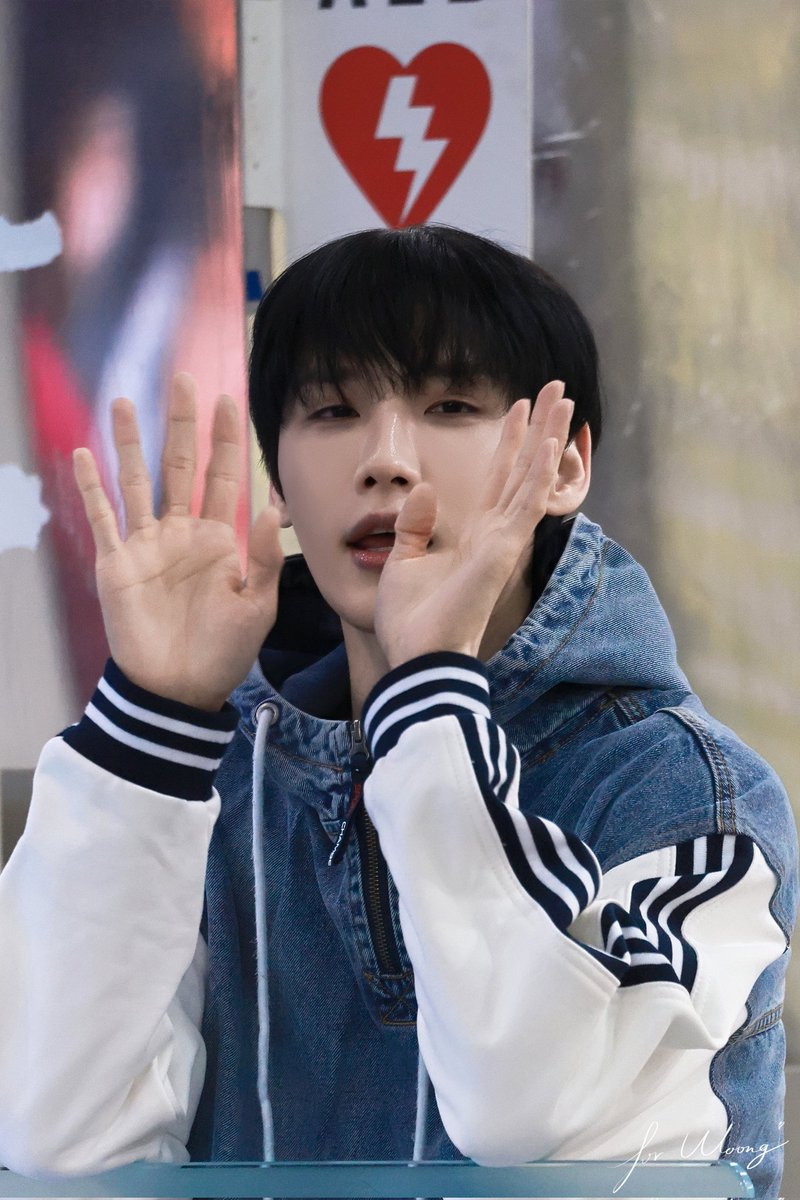 forwoong tweet media