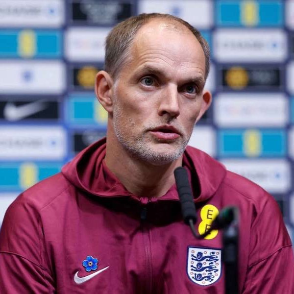 TouchlineX's tweet photo. 🚨🗣️ Thomas Tuchel: "I know it causes a stir when you leave out a player like Trent. We had a call and I tried to explain the situation to him, but he just has to accept it."

"It's a sporting decision, a difficult decision, perhaps even a complicated one. It might be unfair to a certain extent, but these decisions have to be made."

"I went with Ben White because I saw him play here in the Cup final against Manchester City. He'd played the Champions League match before and quickly got back to his best level."

"It was a chance to get to know him in person and see how he interacts with the group. I think I know what Trent brings us, so the choice was Ben and Tino Livramento at right-back."