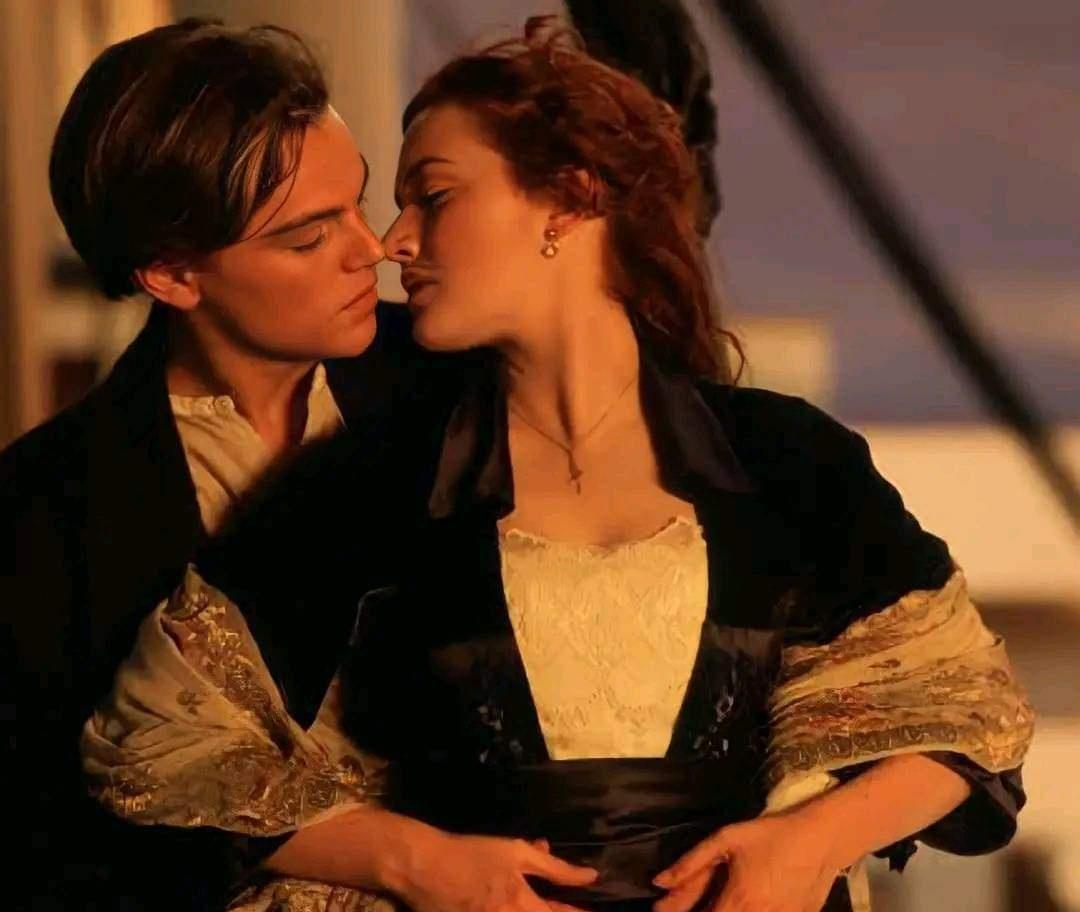 Romance Reel 💌 tweet media