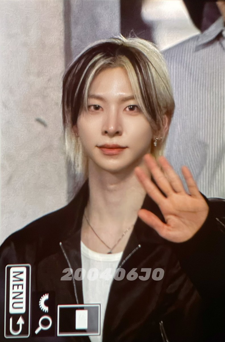 ⁴⁴💛 tweet media