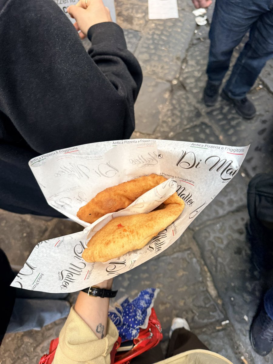 harry estilos tweet media