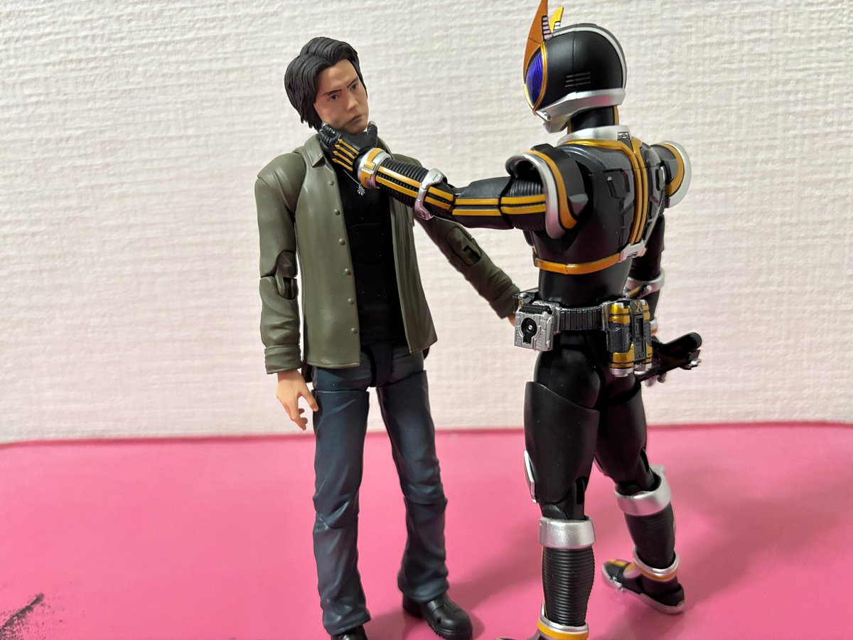 仮面ライバーカリバー tweet media