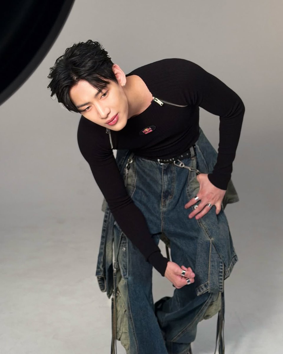 Onnii_zzzz's tweet photo. @idolpick_vote BamBam From GOT7
 2 May (Birthday)🎂💜
#birthday_debut_comeback_support #BirthdayAd #Support_Project 
#BamBam #뱀뱀 https://t.co/5bGtF42MuG