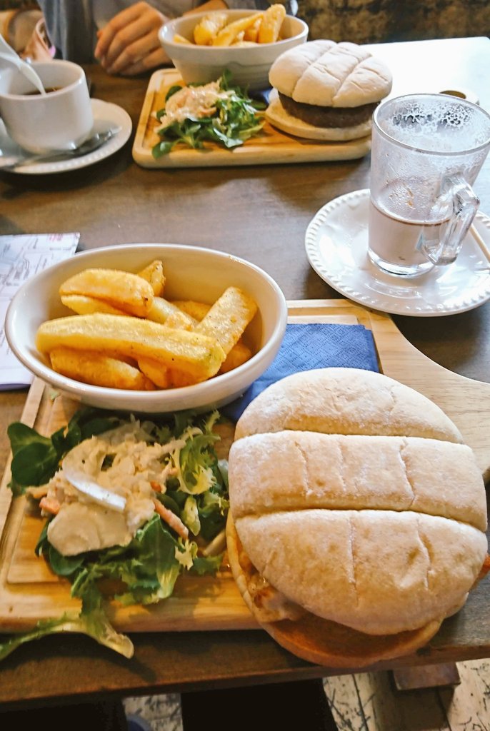 ちょころ@原稿 tweet media