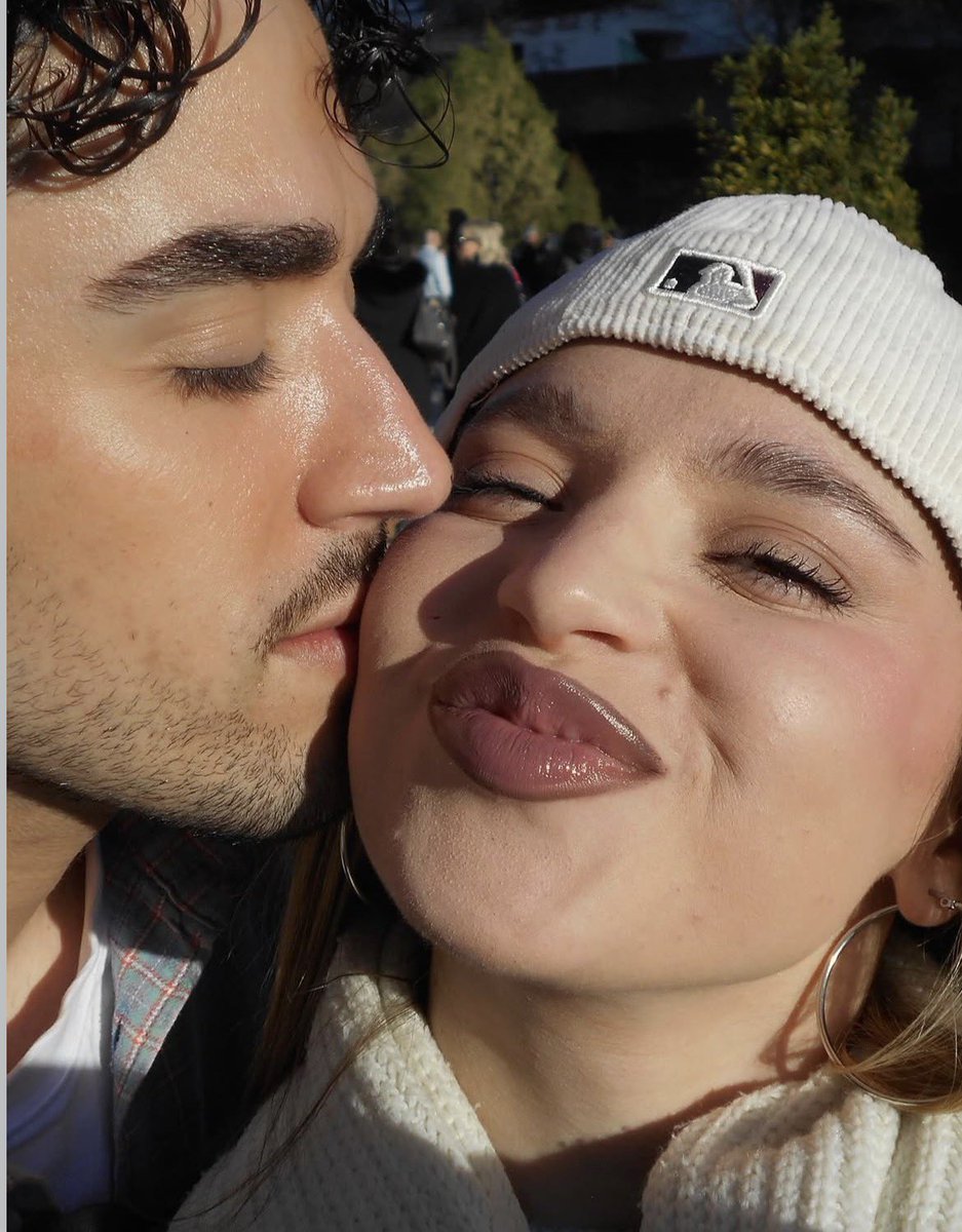 da🦋🌸 tweet media