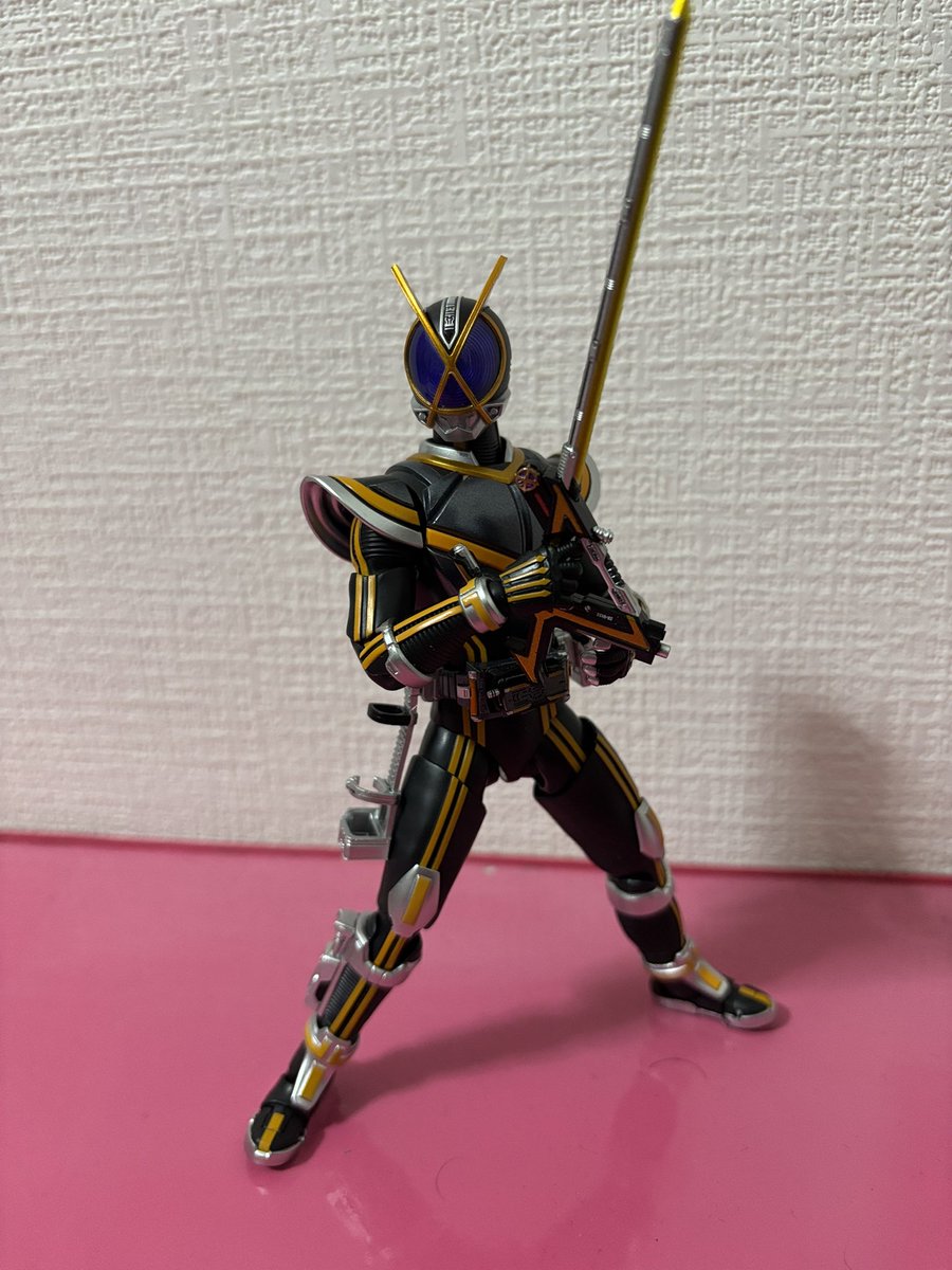 仮面ライバーカリバー tweet media