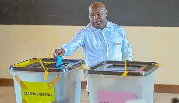 Mucowintore Félicité tweet media