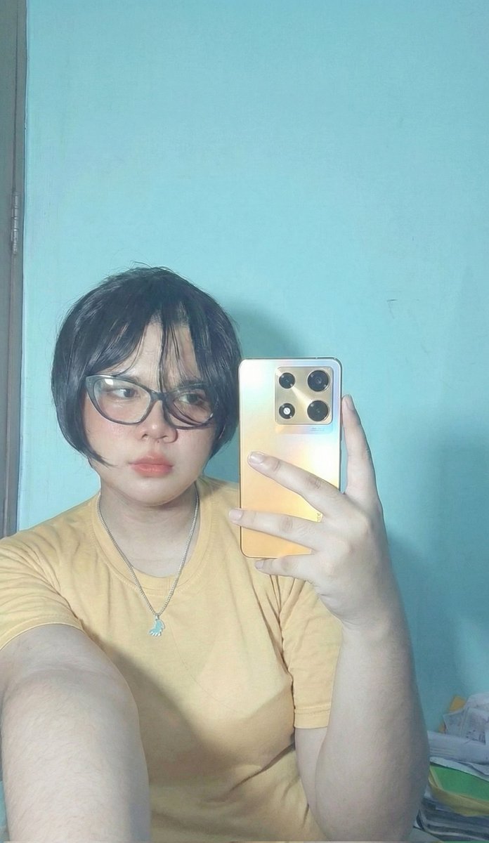 MITA_nonchalant's tweet image. Hp dua yg satu buat ngegame yg satu buat wa doang jir, jadi wifi jalan😭🙏

#femboy #lgbtq #cute #trans #cderindo #lgbtq #femboyfashion #gay #cder