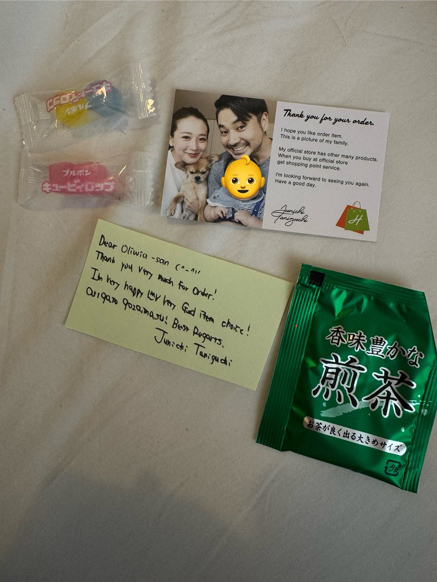 vveentus's tweet photo. poplacze sie zamowilam sobie japonska farbe do wlosow przez niemieckiego amazona i to dostalam z paczka that’s so cute 😭😭😭 https://t.co/zPF7KzAlvm