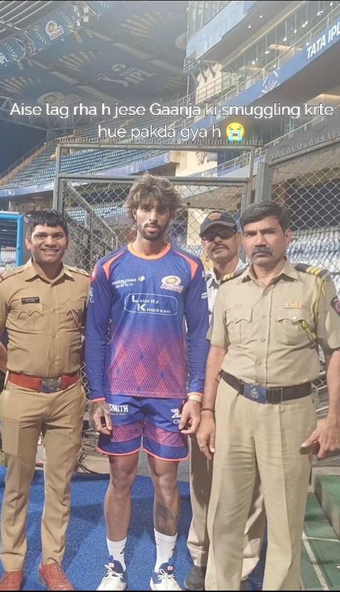 हर्षिता सिंह tweet media