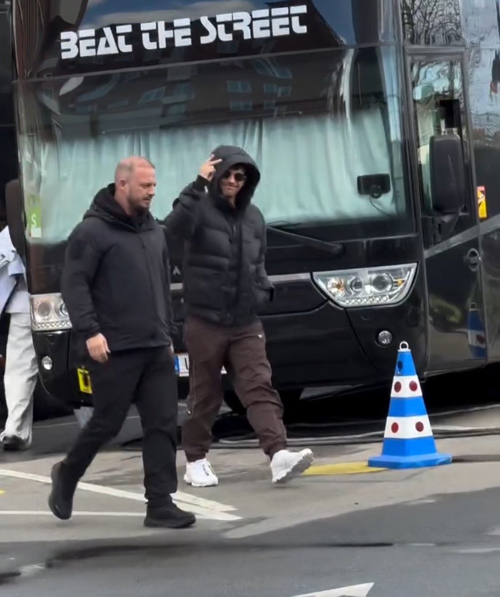 Louis Tomlinson Chile (was lucky again) 🇨🇱🍋 tweet media