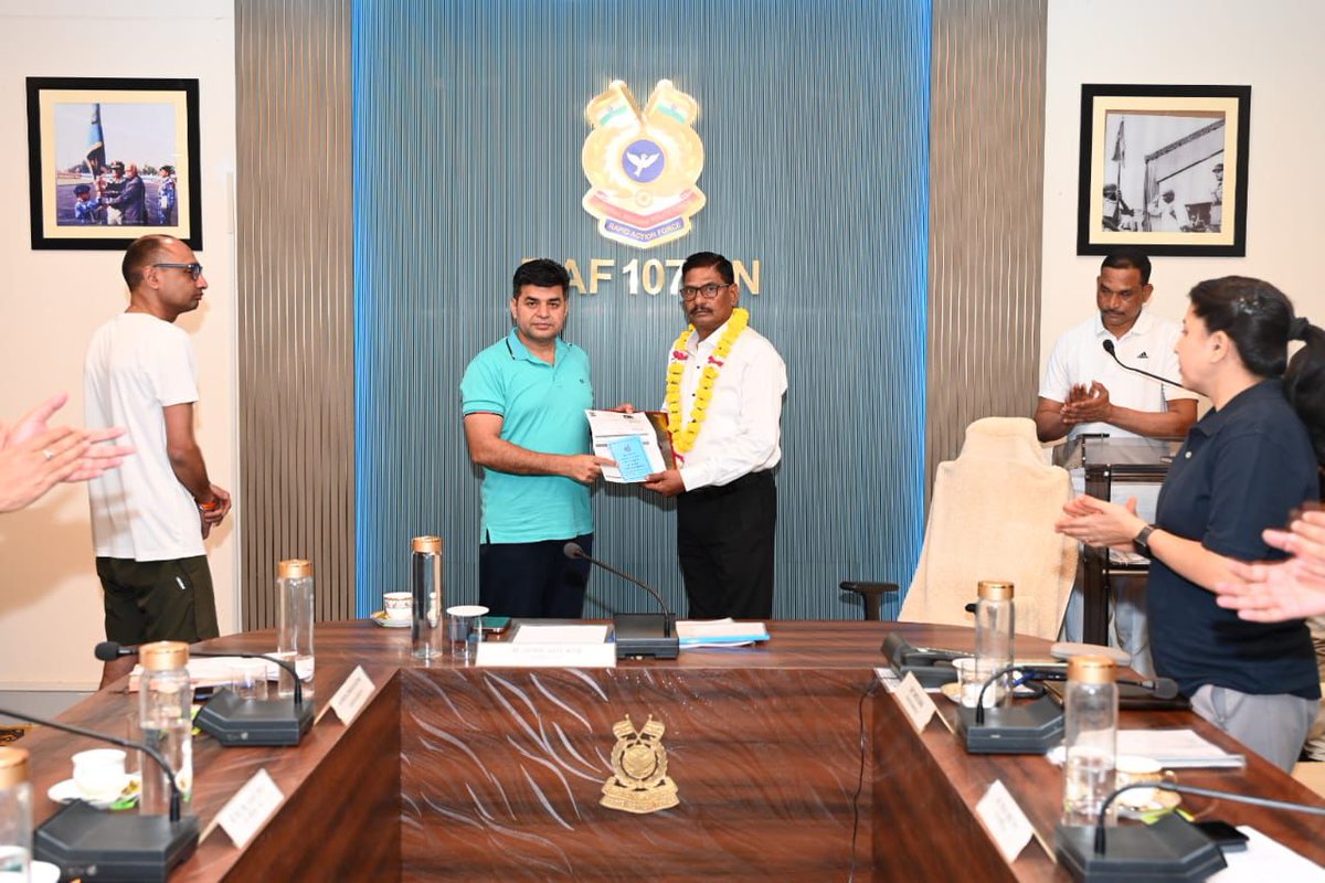 107BNRAF tweet media