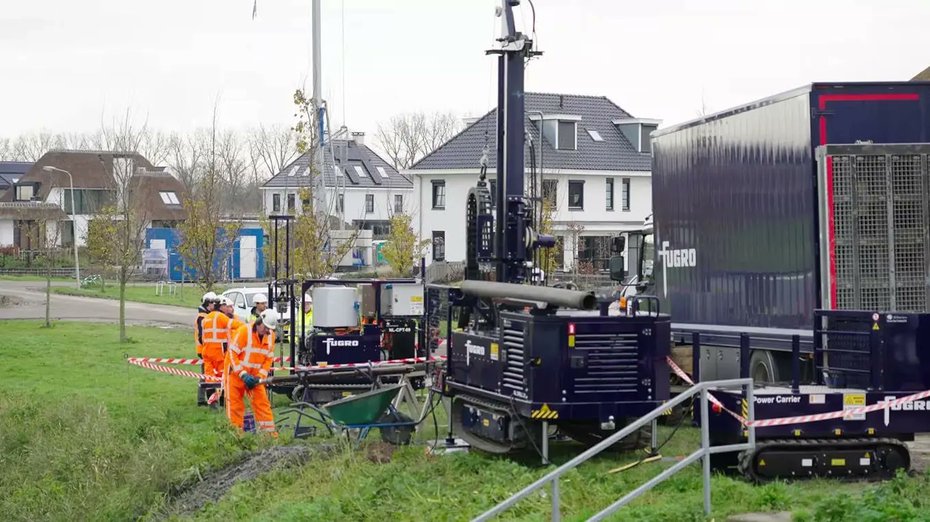 fuelcellsworks's tweet image. Fugro &amp;amp; Sweco begin soil investigations for Delta Rhine Corridor West, a pipeline linking Rotterdam, Moerdijk &amp;amp; Boxtel to transport hydrogen &amp;amp; CO₂ for offshore storage, boosting #decarbonisation

#Hydrogen #CarbonCapture #EnergyTransition

fcw.sh/GmRpBb