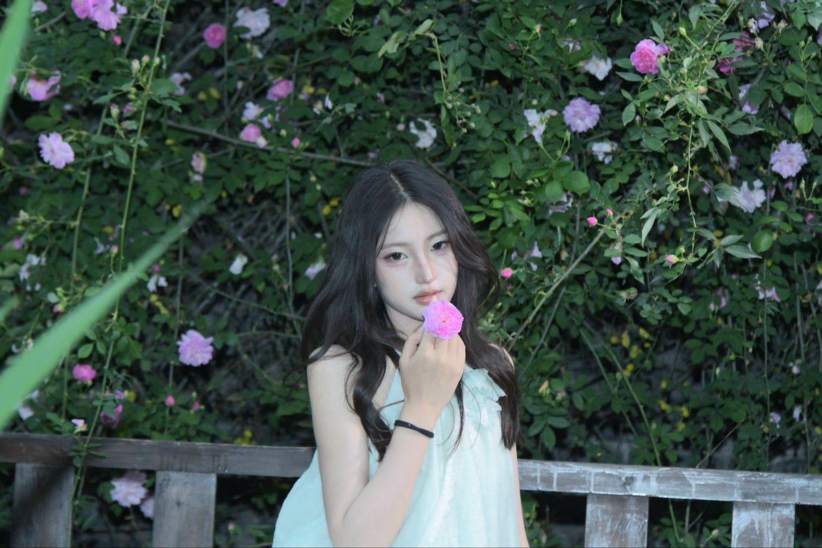 xing04851277's tweet photo. 最近会每天放送一张照片，知道我更完这组图为止 #女大 https://t.co/flaY0NiMsS