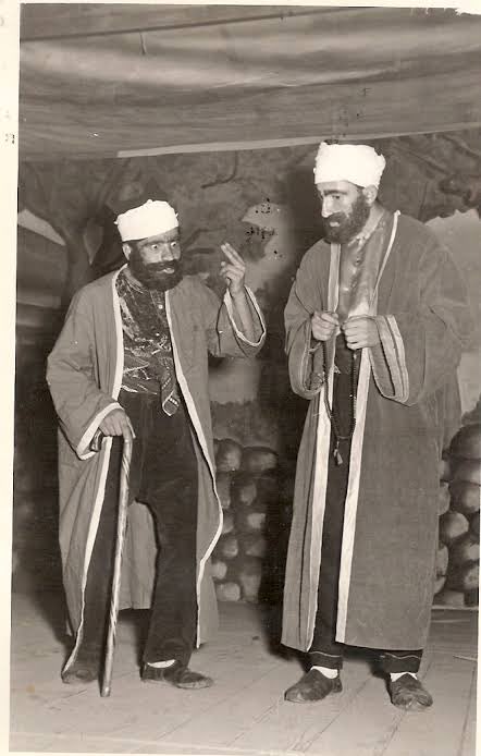 1966 Kayseri Lisesi.                  Hüseyin İnan ve Saffet Alp (Ayyar Hamza)