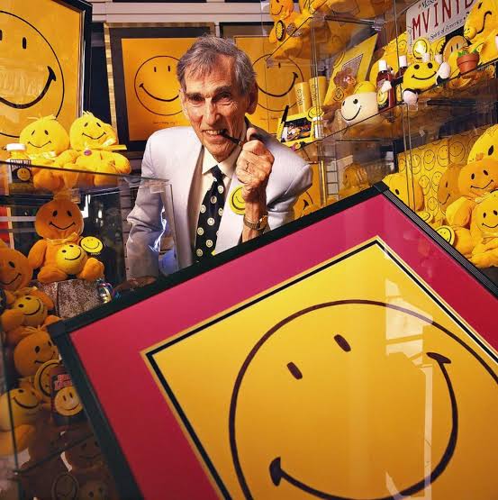 SmileyFaceOG's tweet photo. When the internet was just starting, we communicated like this - ๐
Today, this symbol has become a cryptocurrency.
$SMILEY - bringing the roots of digital culture back to the blockchain.
What's old has become new.
#Web3 #SMILEY #FirstSmiley #SMILEYFace #MemeCoin #MemeCult #Meme #Meta