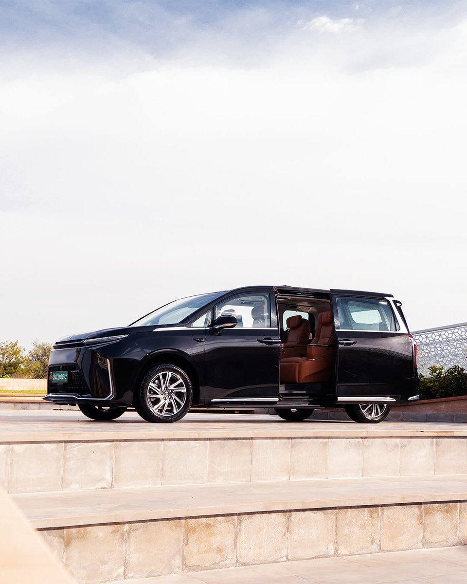 MG Select tweet media