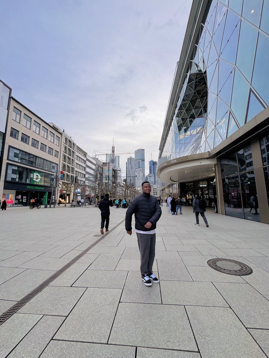 Many Friends prod by <a href="/shakespearepro_/">Shakespeare</a> 

youtu.be/cTRsHwkqCzM?is…