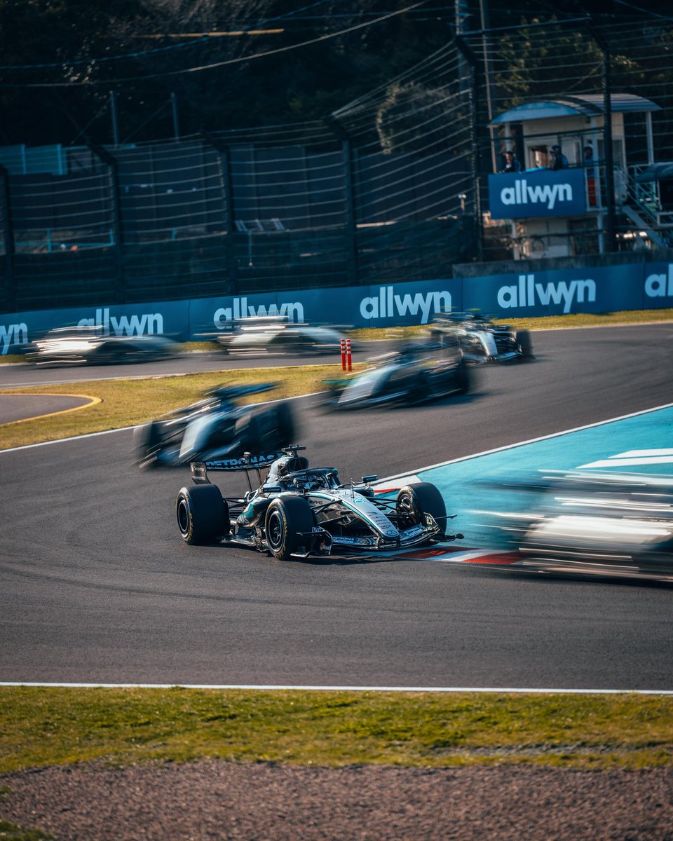 George Russell tweet media