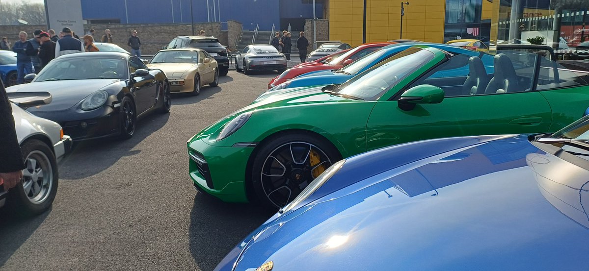 Robert Lloyd Arty tweet media