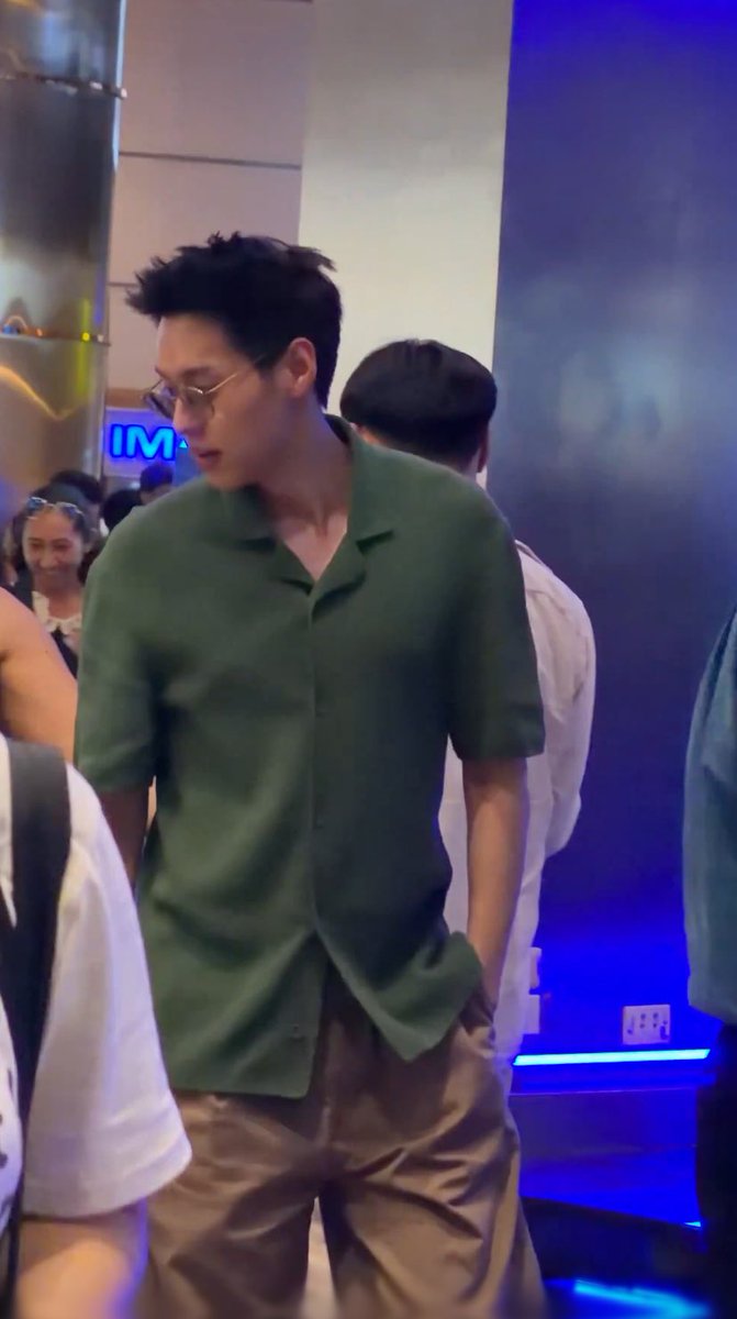 บทด* (busy💭) tweet media