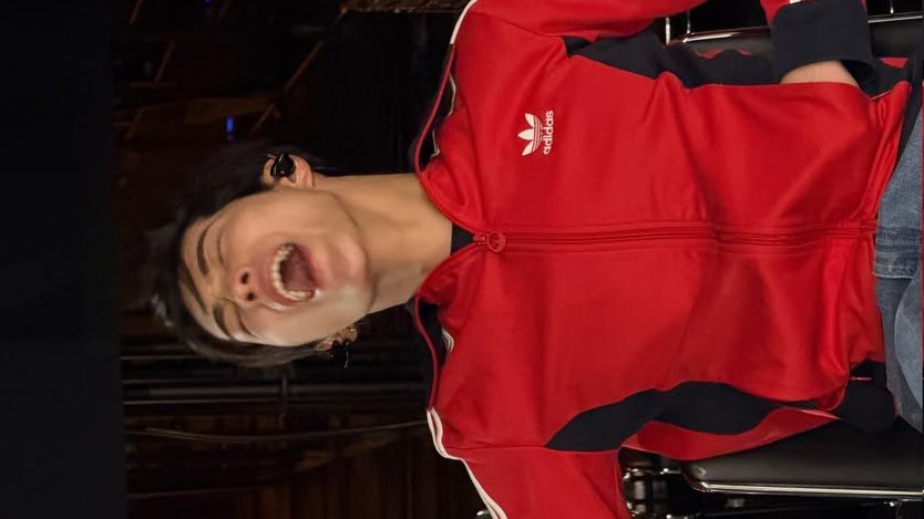 keonhonist's tweet image. keonho wearing #redred ୨ৎ