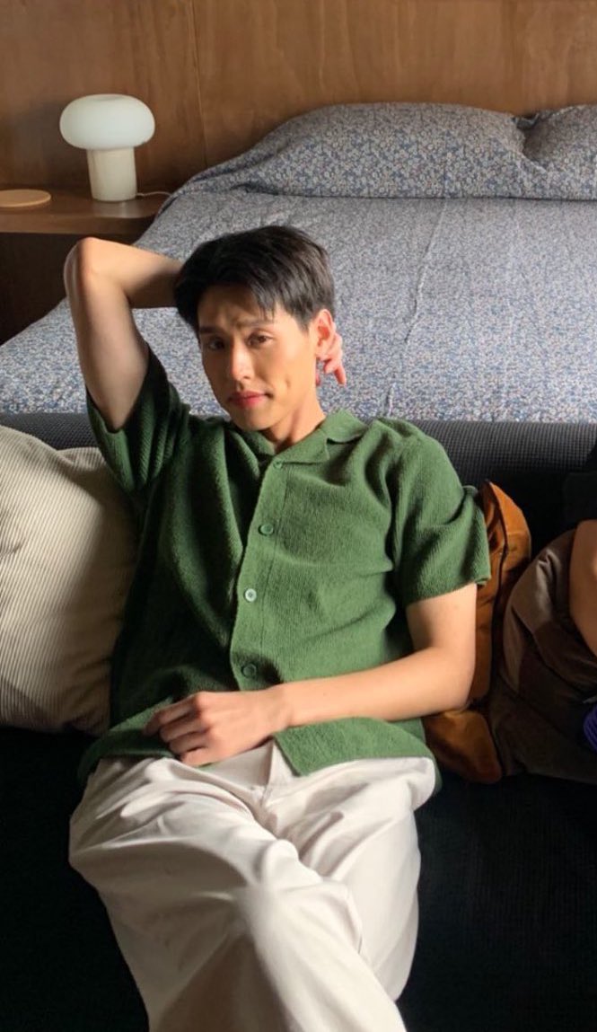 บทด* (busy💭) tweet media