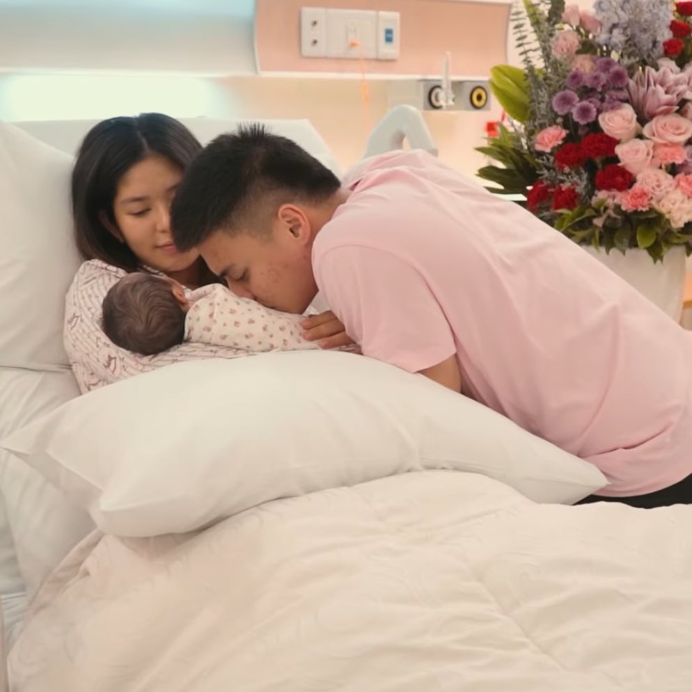 𝒍𝒐𝒓 tweet media