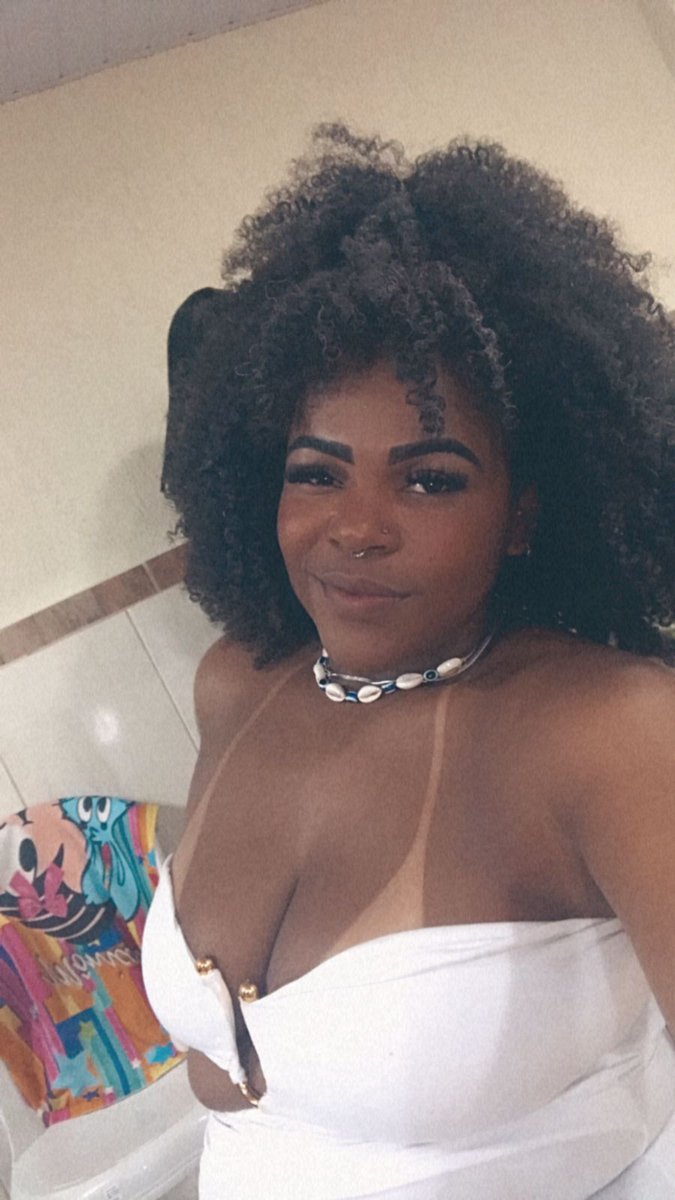 eudonara_'s tweet photo. uma boneca dessas mô 🥹😏🤍 https://t.co/pihKoJpg8k